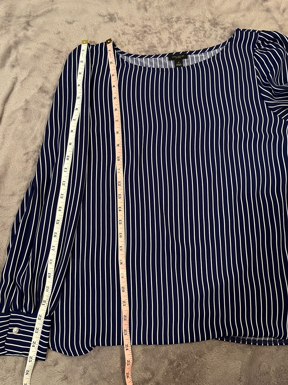 Ann Taylor Navy and White Vertical Stripe Long-Sleeve Blouse EUC - Picture 4 of 4
